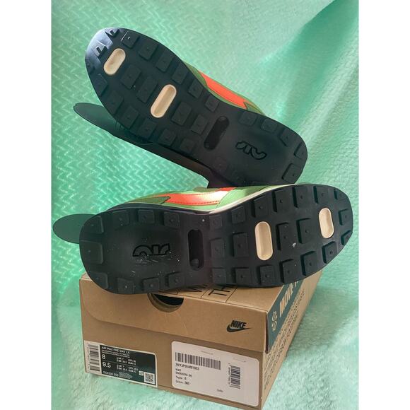 Athletic_Shoes
